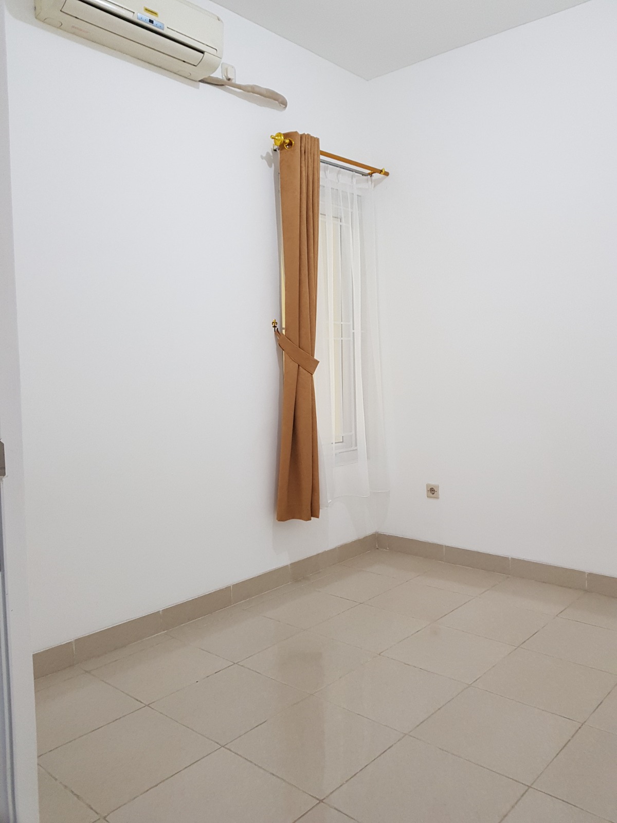 Disewakan Rumah Di Palma Kuning Karawang